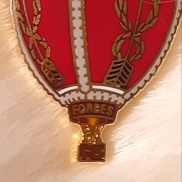Forbes Egg Hot Air Balloon Pin - Picture 5 of 5